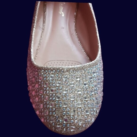 Fabulicious Rhinestone-Embellished Ballet Flats  Color Nude Glitter Mesh Size 10 - Picture 13 of 13